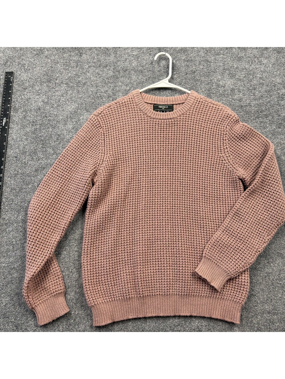Forever 21 Size Medium Men’s Mauve Sweater